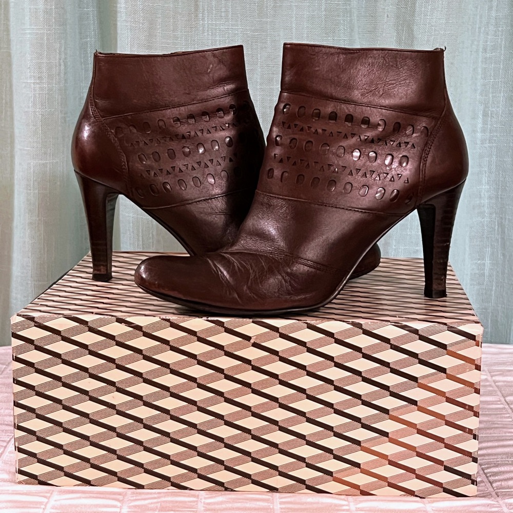 Elegant Brown Leather Ankle Boots